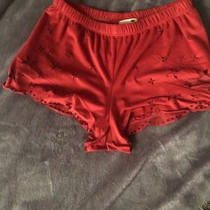 Súper soft , stretchy, Maroon / dark red shorts
